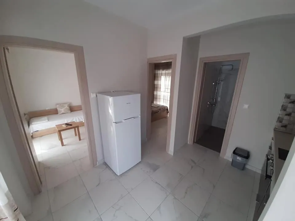 Prodromos Apartments Flogita